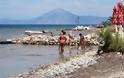 Γεμάτες κόσμο οι ακατάλληλες για κολύμβηση παραλίες της Πάτρας - Δείτε φωτο - Φωτογραφία 6