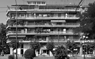 Αναστατώνουν οι φοιτήτριες στην πολυκατοικία της Λάρισας - Οι κραυγές ακούγονται από 3ο όροφο - Φωτογραφία 1