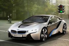Η BMW είναι η πρώτη αυτοκινητοβιομηχανία που διαβάζει τα φανάρια