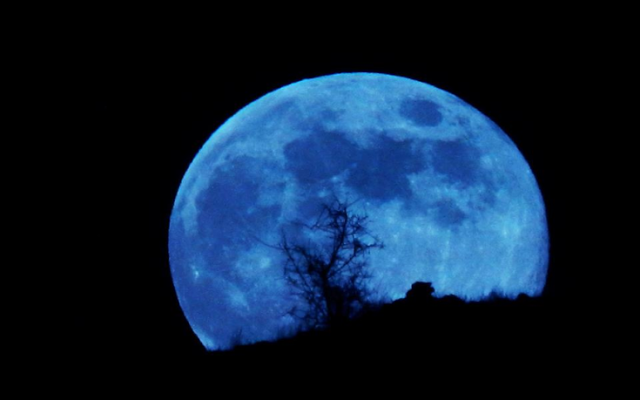 Σπάνια «Μπλε Πανσέληνος» θα εμφανιστεί στον ουρανό απόψε το βράδυ - Φωτογραφία 1