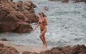 Heidi Klum: Με κορμί και... συμπεριφορά 20άρας - Τα «καυτά» φιλιά στην παραλία - Φωτογραφία 11