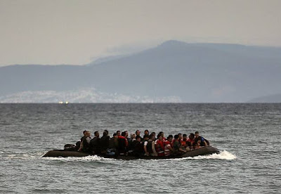 Σύλληψη ΕΠΟΠ στην Σάμο την ώρα που έκλεβε μηχανή από σκάφος μεταναστών! - Φωτογραφία 1