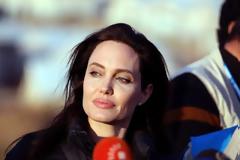 Σοκ προκαλεί η Angelina Jolie: Νέες σοκαριστικές φωτογραφίες - Τι συμβαίνει με την υγεία της;