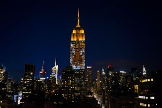 Στην πρόσοψη του Empire State Building ο Σεσίλ - Φωτογραφία 1