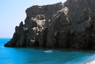 ΑΥΤΗ είναι η κρυφή παραλία της Εύβοιας που ξετρελαίνει Έλληνες και ξένους τουρίστες - Φωτογραφία 1