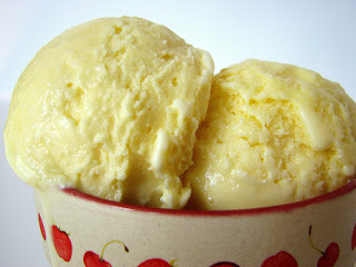Σπιτικό παγωτό γιαούρτι με πεπόνι - Φωτογραφία 1