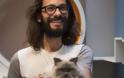 Γκοτιέ, 33 ετών, επάγγελμα ξενοδόχος για γάτες