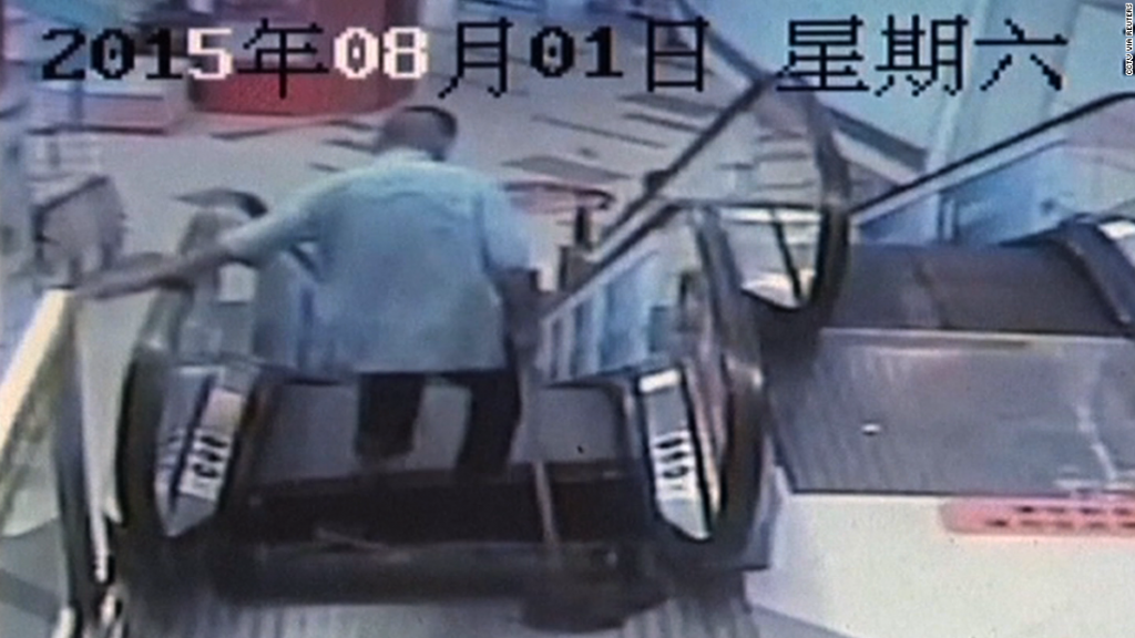 Τρόμος στην Κίνα: Νέο φρικτό ατύχημα σε κυλιόμενες σκάλες - Φωτογραφία 2
