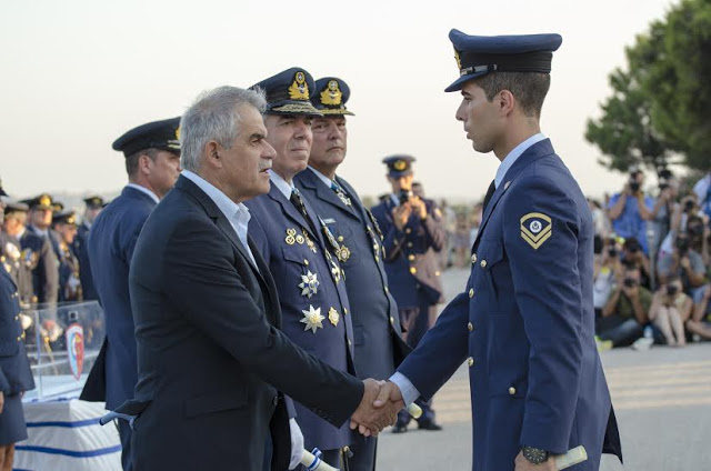 Επίδοση πτυχίων από τον ΥΦΕΘΑ Νίκο Τόσκα στους νέους Σμηνίες της ΣΤΥΑ - Φωτογραφία 7