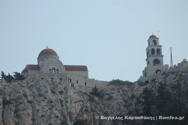 Υποδοχή της λάρνακας του Αγίου Σάββα εν Καλύμνω (ΦΩΤΟ) - Φωτογραφία 19