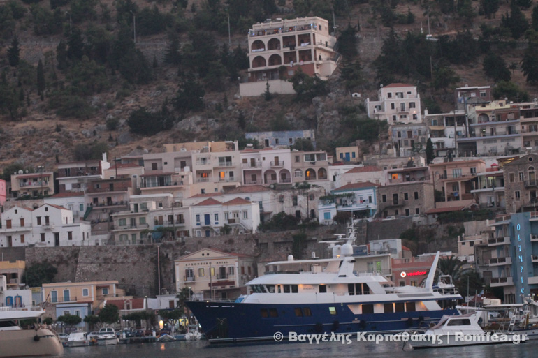 Υποδοχή της λάρνακας του Αγίου Σάββα εν Καλύμνω (ΦΩΤΟ) - Φωτογραφία 2