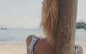 ΔΕΙΤΕ τη Μαρία Ηλιάκη να χαλαρώνει στην παραλία [photo] - Φωτογραφία 2