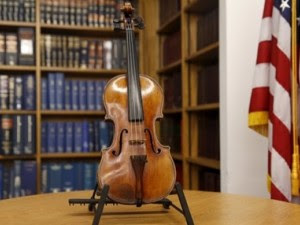 Σπάνιο βιολί Στραντιβάριους ξαναβρέθηκε μετά από 35 χρόνια - Φωτογραφία 1