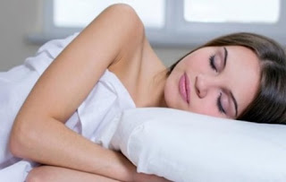 Ποια στάση του σώματος κατά τον ύπνο “καθαρίζει” τον εγκέφαλο; - Φωτογραφία 1