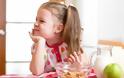 Πιθανή ένδειξη ψυχολογικών προβλημάτων αν τα παιδάκια είναι υπερβολικά ιδιότροπα με το φαγητό τους