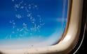 ΤΟ ΞΕΡΑΤΕ; Γιατί τα παράθυρα των αεροπλάνων έχουν μια μικρή τρύπα;