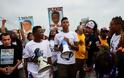 Ένας χρόνος από τον θάνατο του άοπλου Αφροαμερικανού έφηβου Μπράουν - Φωτογραφία 2