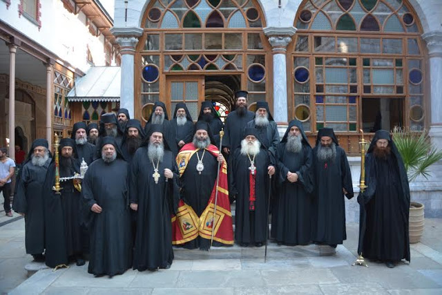 6923 - Φωτογραφίες από την σημερινή πανήγυρη για τον κτίτορα της Ιεράς Μονής Αγίου Παύλου στο Άγιο Όρος - Φωτογραφία 35