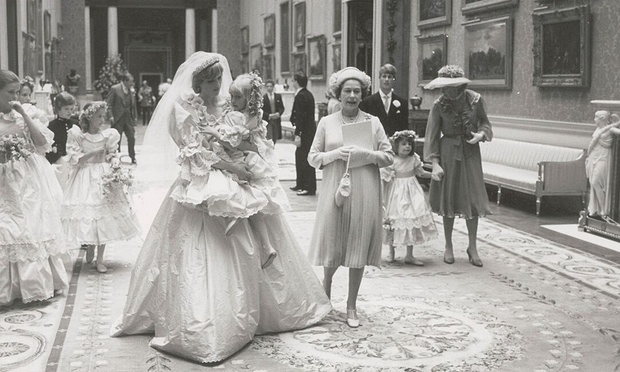 Βλέπουν το φως της δημοσιότητας 34 χρόνια μετά - Αδημοσίευτες φωτογραφίες από τον γάμο της Νταϊάνα και του Κάρολου - Φωτογραφία 9