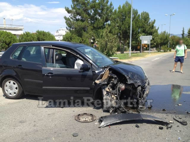 Γλύτωσαν από τύχη μητέρα και μικρά παιδιά της... [photos] - Φωτογραφία 3