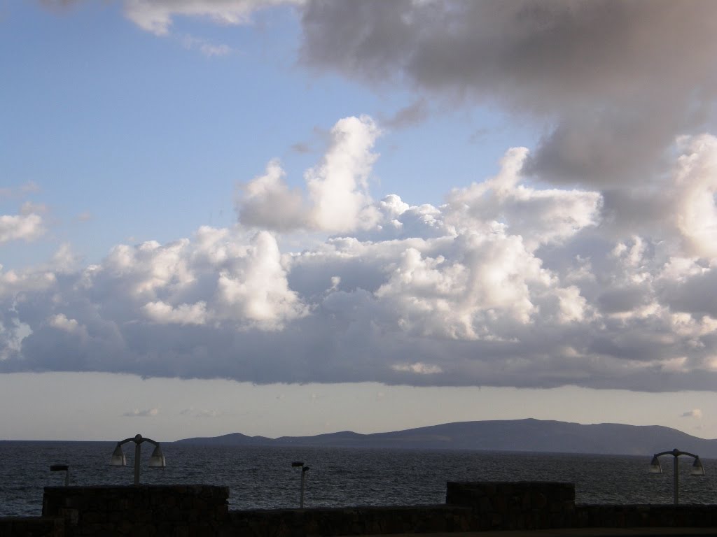 Δυτική Ελλάδα: Δεκαπενταύγουστος στις παραλίες ή κάτω από ομπρέλες για τη βροχή; - Φωτογραφία 1