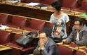 Ποια βουλευτής πήγε στη Βουλή φορώντας μπλούζα με μολότοφ; [photos] - Φωτογραφία 2