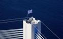 Δυτική Ελλάδα: Ο καιρός κατέβασε πρόωρα τη σημαία από τους πυλώνες της Γέφυρας...
