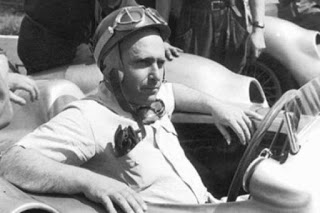 Εκταφή του Fangio για να αποδειχθεί αν είχε ή όχι γιούς - Φωτογραφία 1