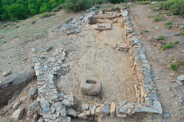 Ιερό αφιερωμένο σε θεότητα ανακαλύφθηκε στην αρχαία Φενεό - Φωτογραφία 3