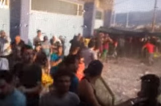 Μυτιλήνη: Ξανά επεισόδια στο λιμάνι μεταξύ μεταναστών [video] - Φωτογραφία 1