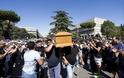 Σάλος στην Ιταλία: Ο αρχιμαφιόζος της Ρώμης που κηδεύτηκε με... τιμές Πρωθυπουργού [photos] - Φωτογραφία 6