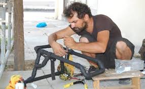 ΧΙΛΙΑ ΜΠΡΑΒΟ: ΑΥΤΟΣ είναι ο Έλληνας που κάνει ανάπηρα σκυλάκια να ξαναπερπατήσουν... [photos] - Φωτογραφία 4