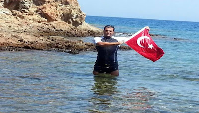 «Κάρφωσαν» (;) την τουρκική σημαία στο Φαρμακονήσι – Προβοκάτσια στυλ Ιμίων στο Αιγαίο (Βίντεο, εικόνες) - Φωτογραφία 1