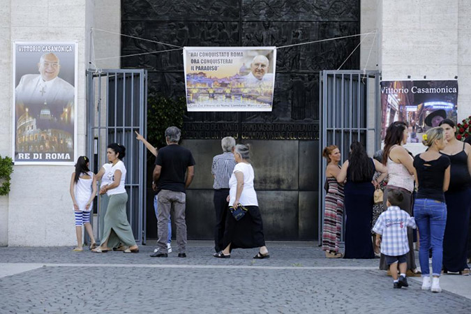 Σάλος από την αδιανόητη χλιδή: Κηδεία – υπερπαραγωγή για μαφιόζο [photos] - Φωτογραφία 5