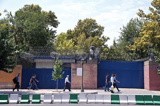 Επαναλειτουργεί σήμερα η βρετανική πρεσβεία στο Ιράν - Φωτογραφία 1