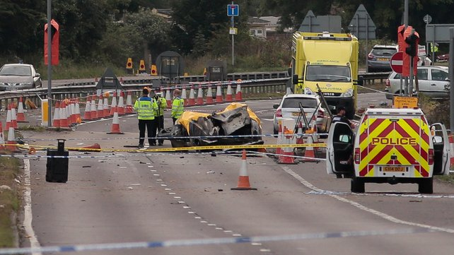 Εντεκα οι νεκροί από τη συντριβή αεροπλάνου στη Βρετανία - Φωτογραφία 2