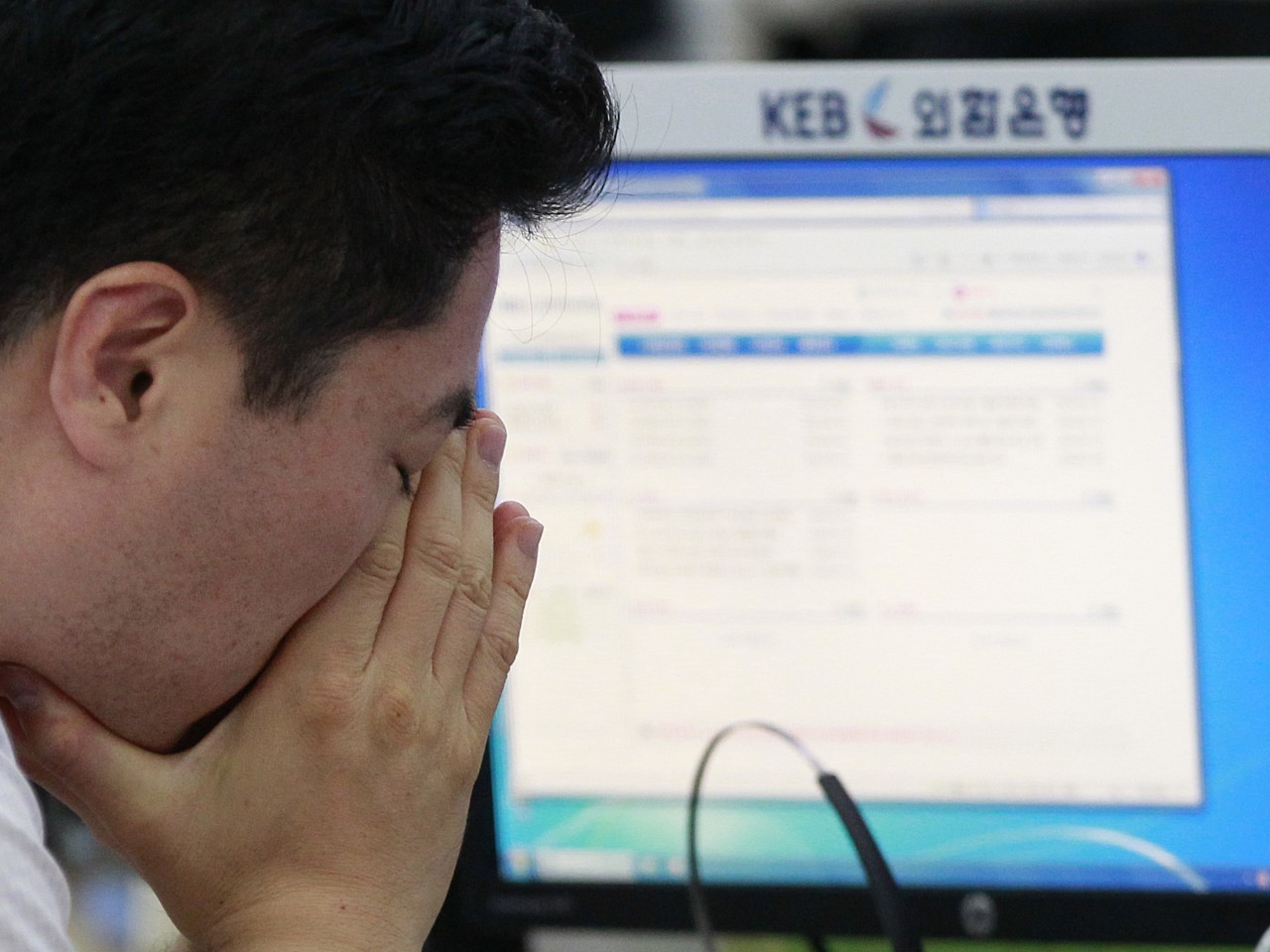 Στο... δωμάτιο πανικού οι παγκόσμιες αγορές -Γιατί η Κίνα απειλεί με νέα Lehman Brothers; [photos] - Φωτογραφία 2