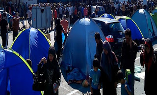 Θεέ και Κύριε... Η κάθοδος των μυρίων:  Πάνω από 4.000 μετανάστες έφτασαν σήμερα στη Λέσβο [photo] - Φωτογραφία 1