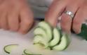 6 κόλπα με μαχαίρι που θα διευκολύνουν την ζωή σας στην κουζίνα... [video]