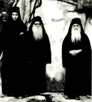 7006 - Ιερομόναχος Νεκτάριος Καυσοκαλυβίτης· ο Πνευματικός (1904 – 30 Αυγούστου 1989) - Φωτογραφία 1