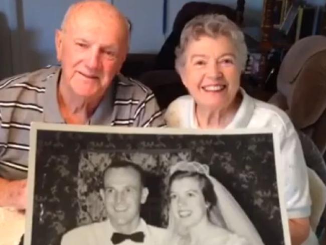 Παντρεύτηκαν το 1955 και τρώνε ακόμα τη γαμήλια τούρτα τους ... Δεν πρόκειται για κάποιο αστείο - Φωτογραφία 3