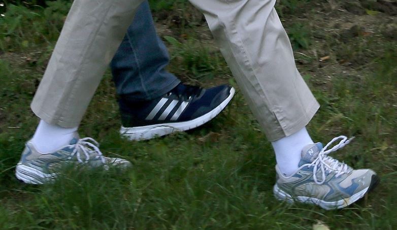 Η Μέρκελ, το κοντό παντελόνι και η άσπρη... κάλτσα [photos] - Φωτογραφία 5