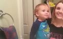 Απίστευτος πιτσιρικάς παίζει με τα φρύδια του στον καθρέφτη... [video]