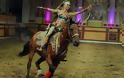 Άλογο ποδοπατά και σκοτώνει σε επίδειξη 24χρονη κοπέλα - Βίντεο που κόβει την ανάσα
