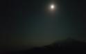 7026 - Το φεγγάρι πάνω από τον Άθω