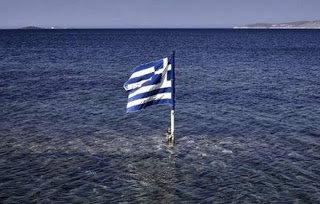 Guardian: Η Ελλάδα βιώνει μια διπλή κρίση - Η μεγαλύτερη εν καιρώ ειρήνης - Φωτογραφία 1