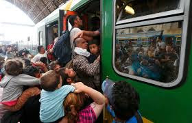 Αυστρία και Γερμανία συμφώνησαν να υποδεχθούν χιλιάδες πρόσφυγες από την Ουγγαρία - Φωτογραφία 1