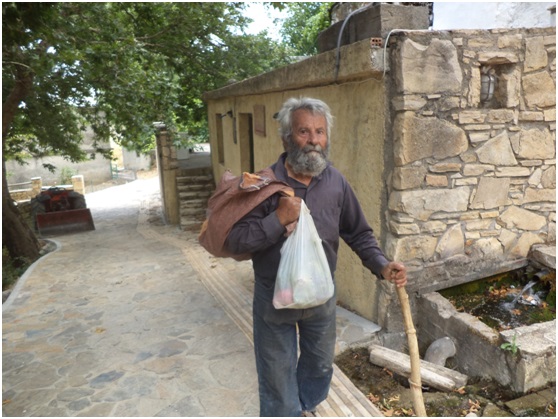 Ξανάφερε τη… ζωή του στο χωριό, μετά από 38 χρόνια - Φωτογραφία 2
