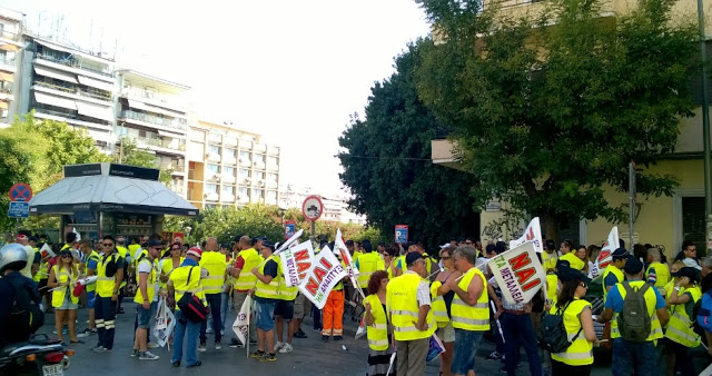 Ετοιμάζονται για δυναμικό παρόν στην πορεία της ΓΣΕΕ οι μεταλλωρύχοι [photos] - Φωτογραφία 2