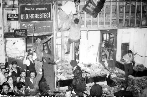 Σεπτεμβριανά 1955: Ένα ψέμα ξυπνά την τουρκική αγριότητα  -Φωτό ντοκουμέντο - Φωτογραφία 4